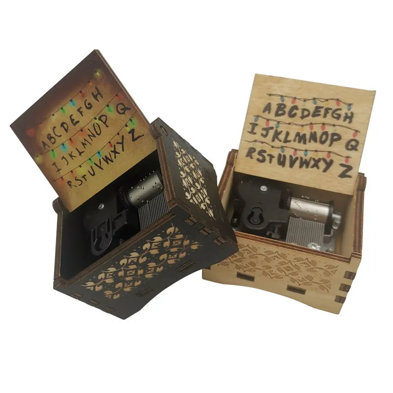 Carillon Stranger Music Box