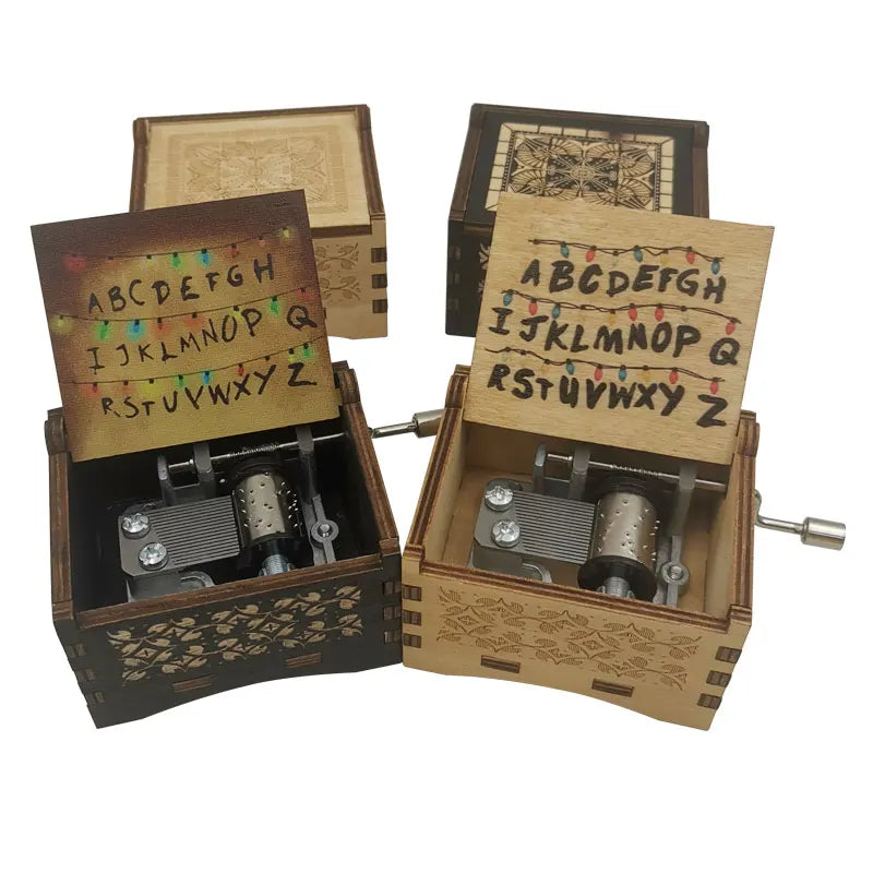 Carillon Stranger Music Box